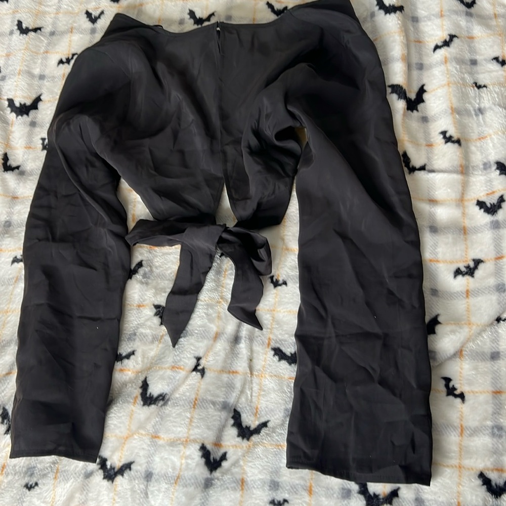 Black long sleeve shirt size M